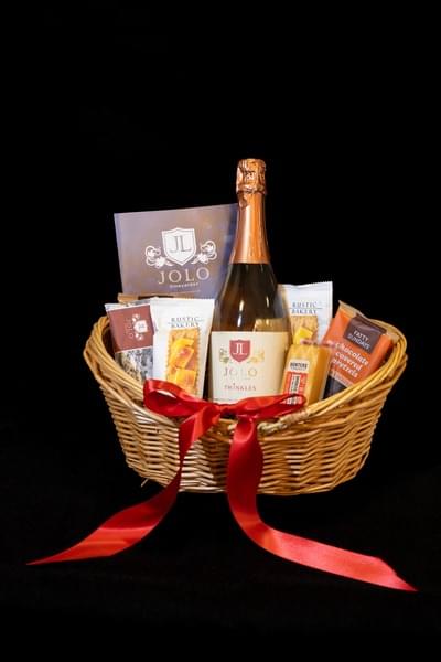 Image description 074b294a-0e0b-417e-b666-551a0275fe1d